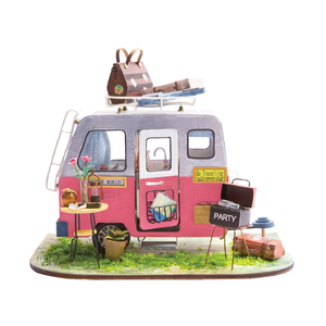 DIY Mini House - Happy Camper